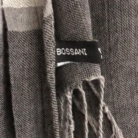 NWOT BOSSANI Women's Woven Striped Scarf/Wrap - Picture 3 of 3